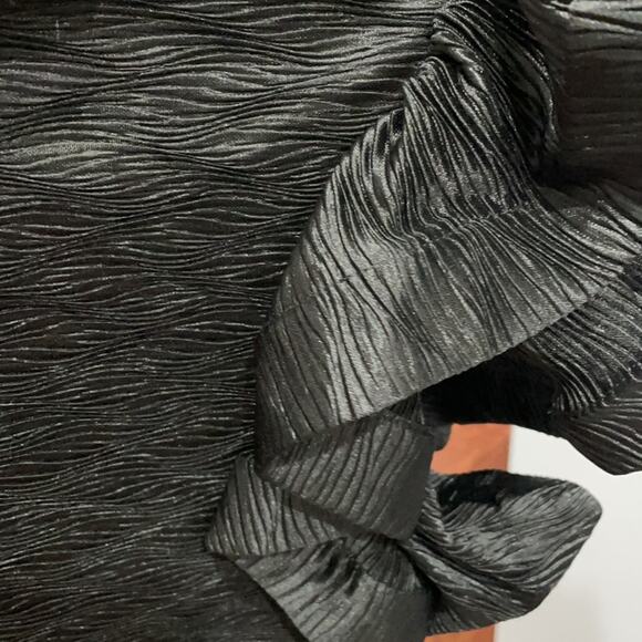 LOVE CULTURE TOP CHIC Black Ruffled Bodysuit NWT - Picture 5 of 5